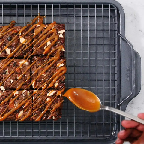 Pro-Release Nonstick Bakeware; Half Sheet Pan with Cooling Rack; 2 Piece Set