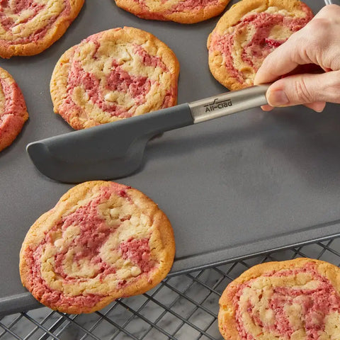 Pro-Release Nonstick Bakeware; Loaf Pan; 1 pound loaf