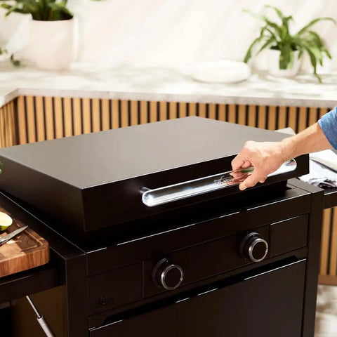 23'' Gas Griddle, with Lid and Cart, Two burner